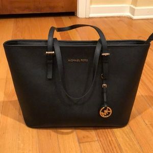 Michael Kors Signature tote bag!